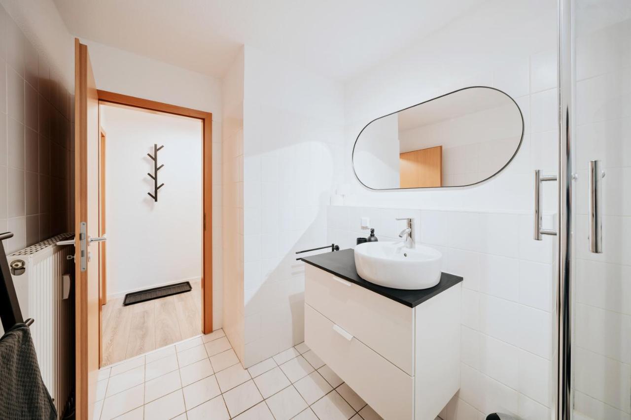 Bliss Place - Serviced Apartment - Arbeitsplatz, Zentral, Kueche, Waschmaschine, Smarttv Magdeburgo Esterno foto