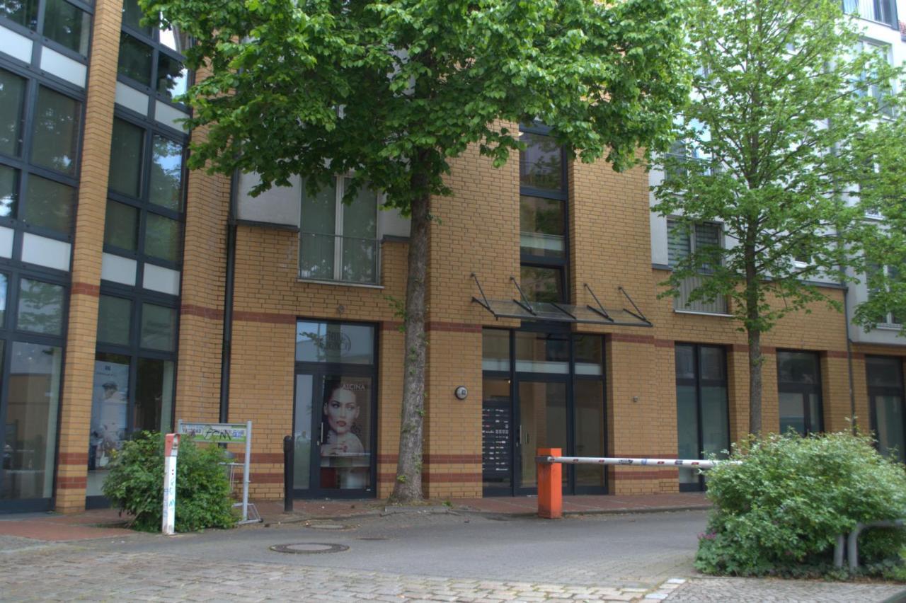 Bliss Place - Serviced Apartment - Arbeitsplatz, Zentral, Kueche, Waschmaschine, Smarttv Magdeburgo Esterno foto